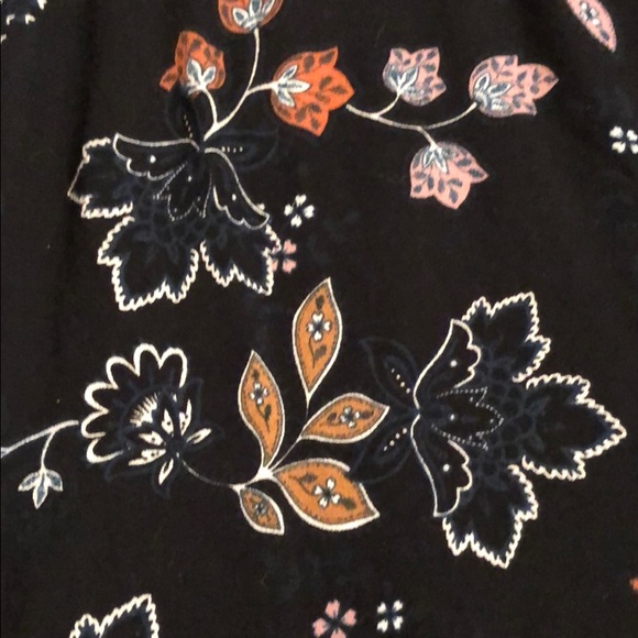 Maurices Large Fall and Leaves Long-Sleeve Fall Shirt - Picture 6 of 13